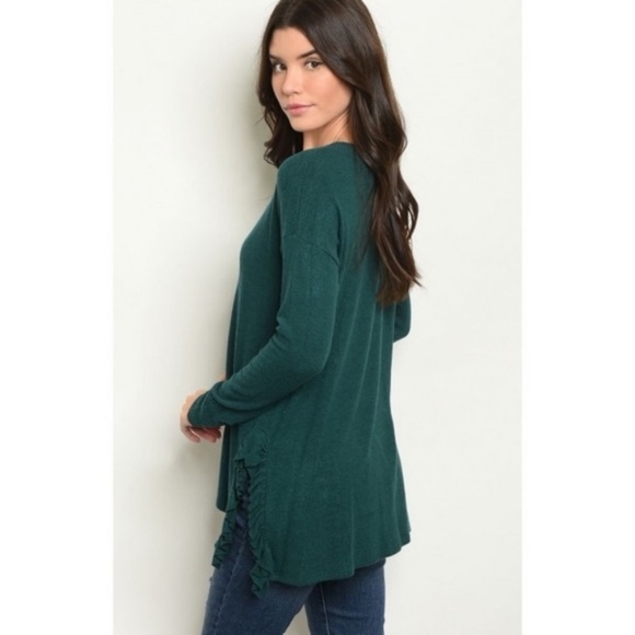 BEAUTIFUL SOFT GREEN RUFFLE TOP - Picture 3 of 4
